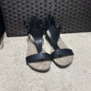 Reaction Kenneth Cole Black Women's Sandals